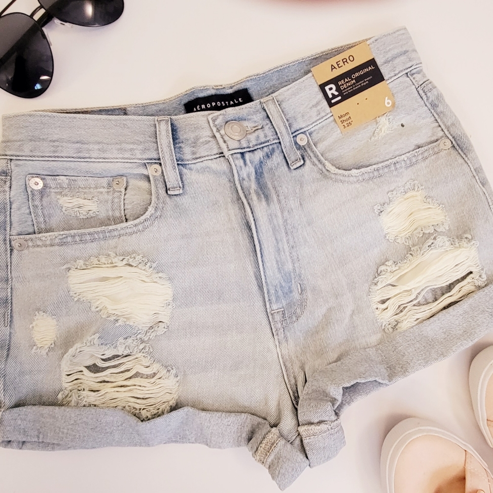 Aeropostale distressed Jean Shorts - size 6